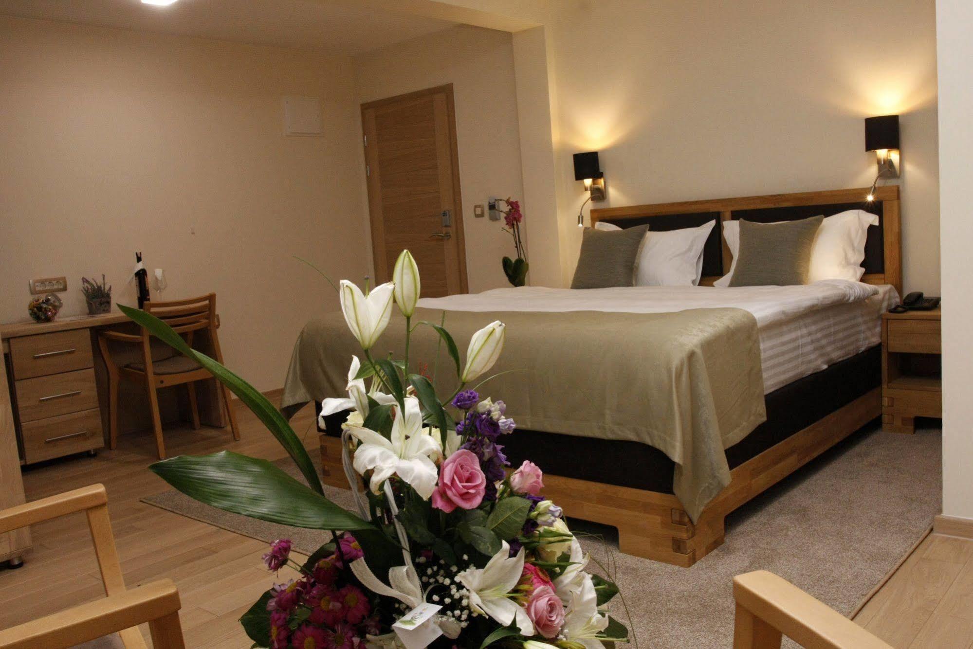 Hotel Aziza Σαράγεβο Εξωτερικό φωτογραφία