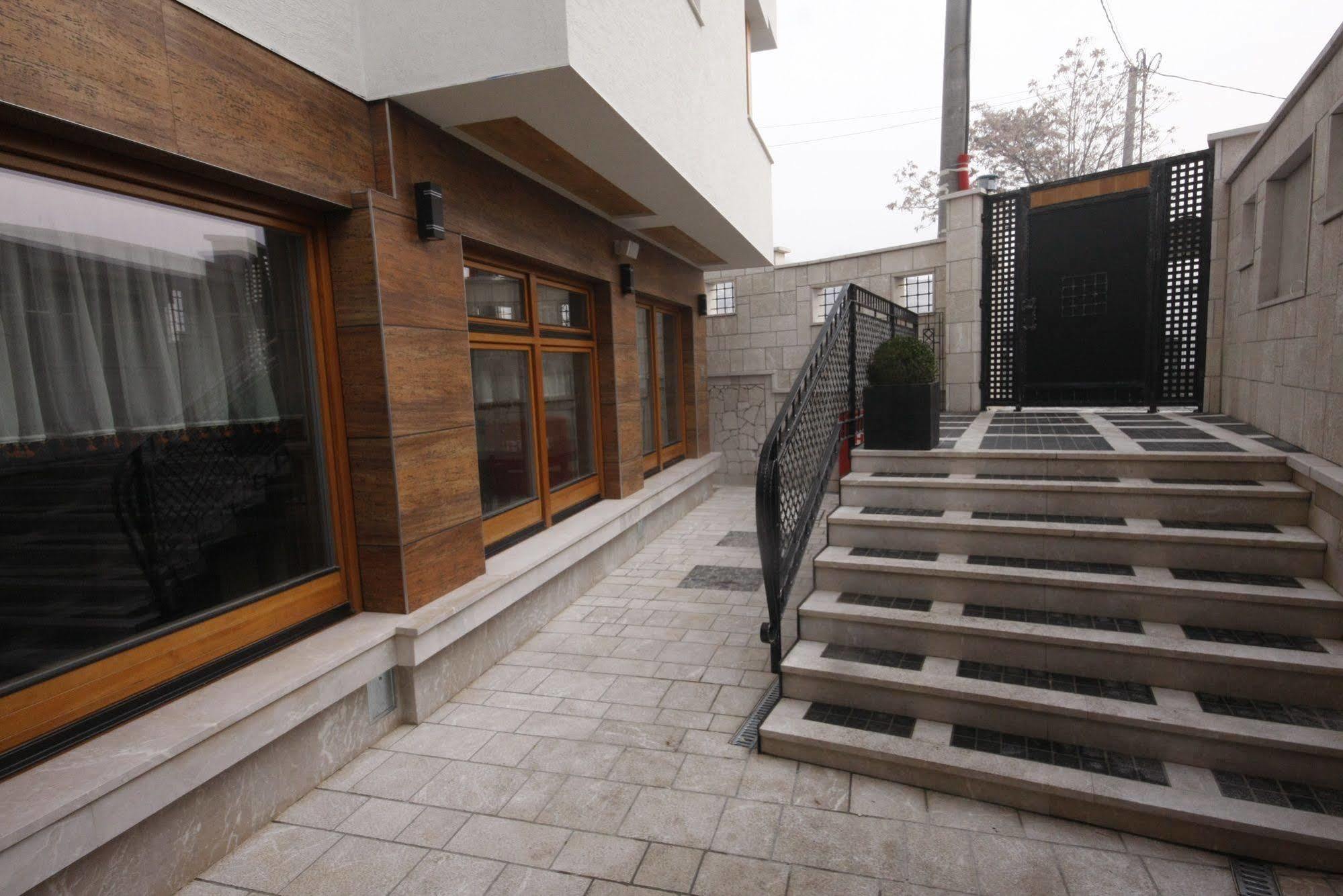 Hotel Aziza Σαράγεβο Εξωτερικό φωτογραφία