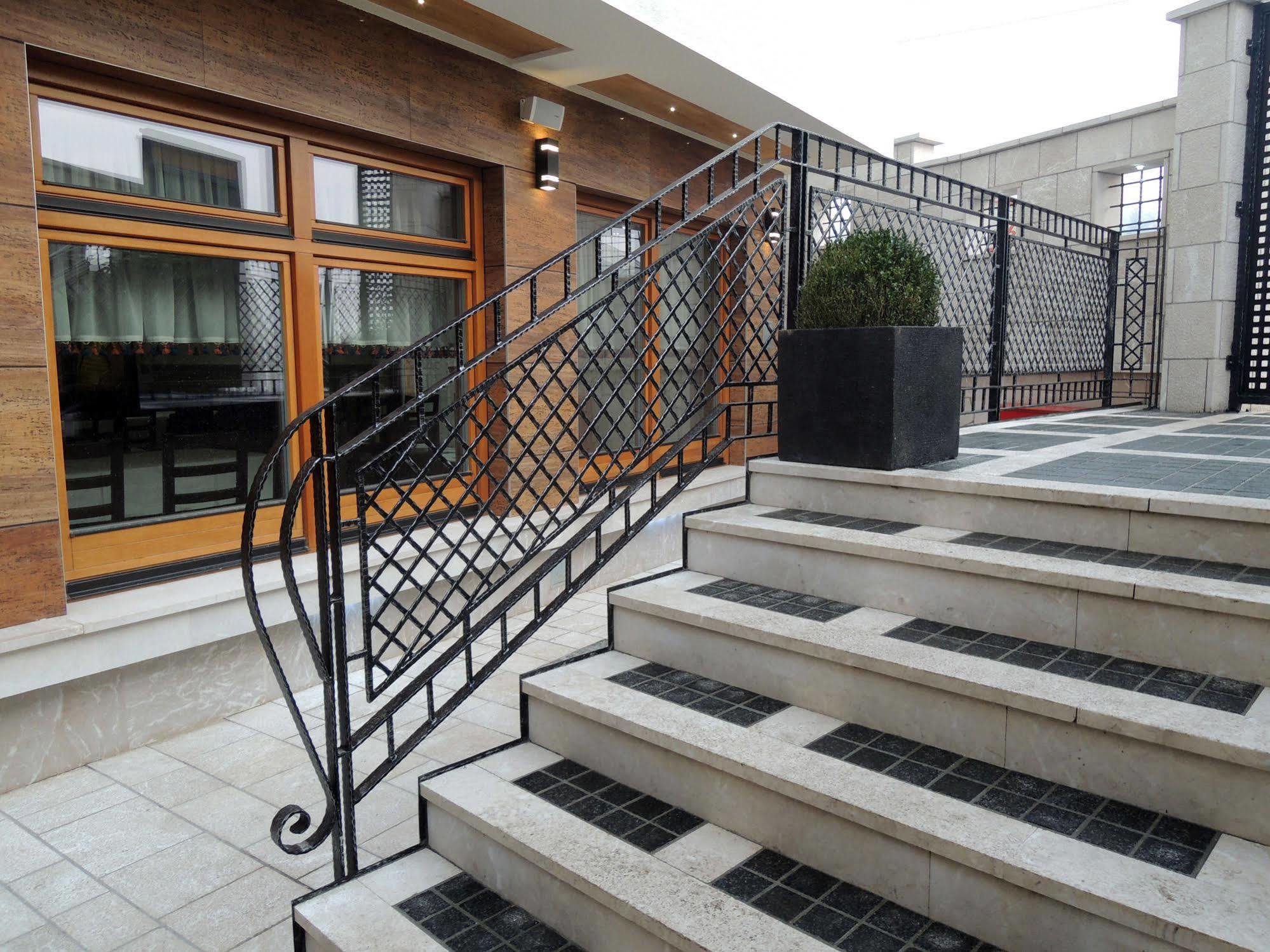 Hotel Aziza Σαράγεβο Εξωτερικό φωτογραφία